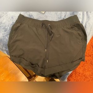 Black champion athletic shorts